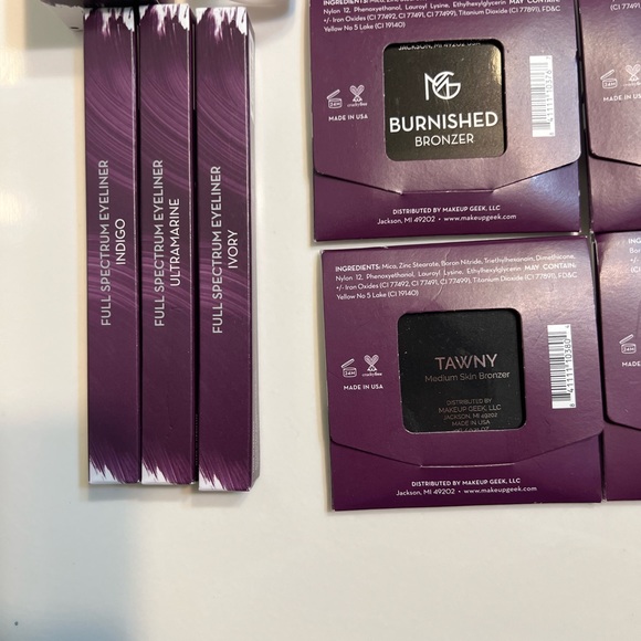 🌲Christmas Holiday🌲Makeup Gift Box (18 items) - Picture 5 of 7